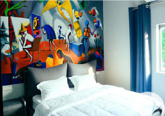 田东对于酒店的墙体彩绘而言更注重哪些方面？